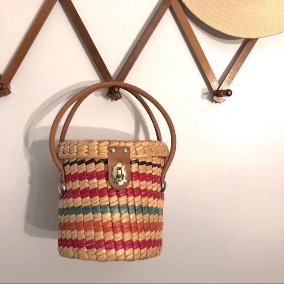 Vintage Colorful Basket Purse - Picture 2 of 8